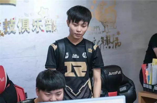 攻防两端找 攻防两端找